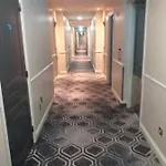 Отель The Parkavon 3*