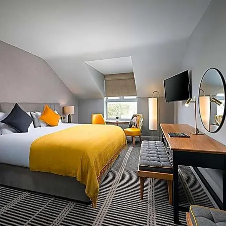 The Parkavon 3*