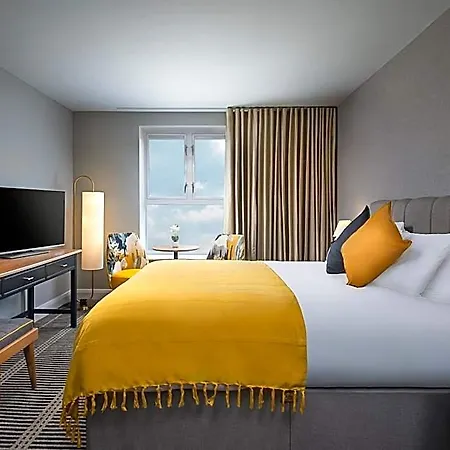 The Parkavon 3*