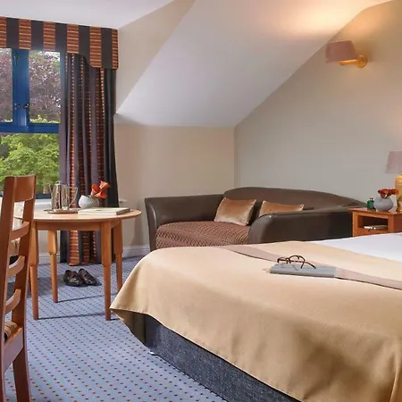 Hotell The Parkavon 3*