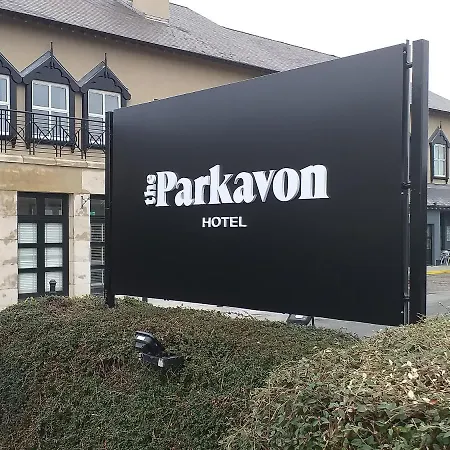The Parkavon 3*