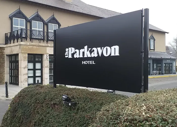 The Parkavon 3*
